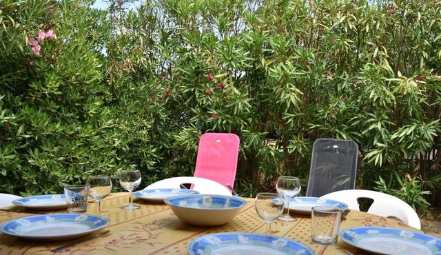 Gruissan: Cozy 2-Room House with Mezzanine, Terrace, BBQ, Parking - Near Beach & Shops