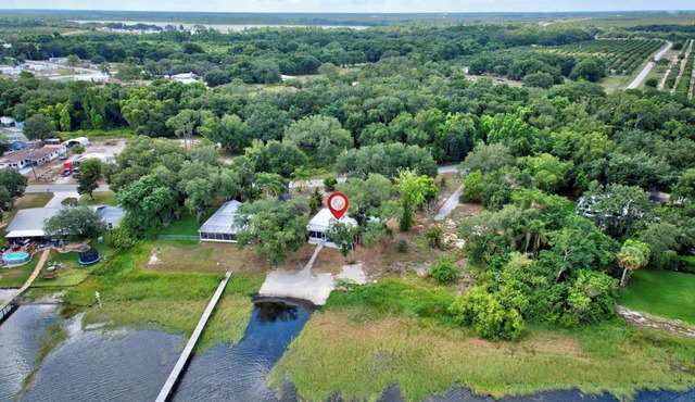 Grumpy Old Cabin! Dog Friendly Lake House with Kayaks! Close to GOLF!
