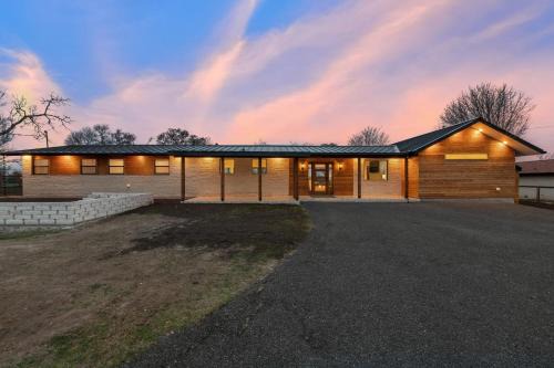 Guadalupe Bluff Modern House