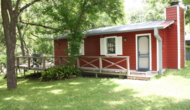 Guadalupe River Road Retreat Honeymoon Cabin