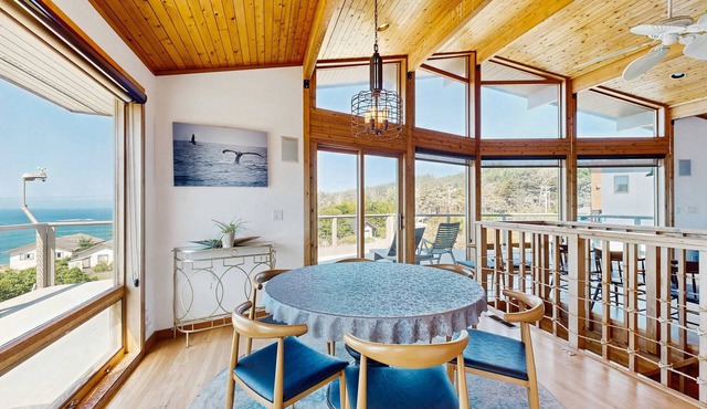 Gualala ocean-view home with private hot tub, dogs welcome