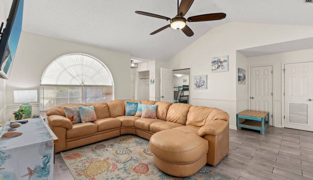Guava Ohana ~ Cozy Beach Retreat with Hot Tub, Fire Pit & Fenced Backyard