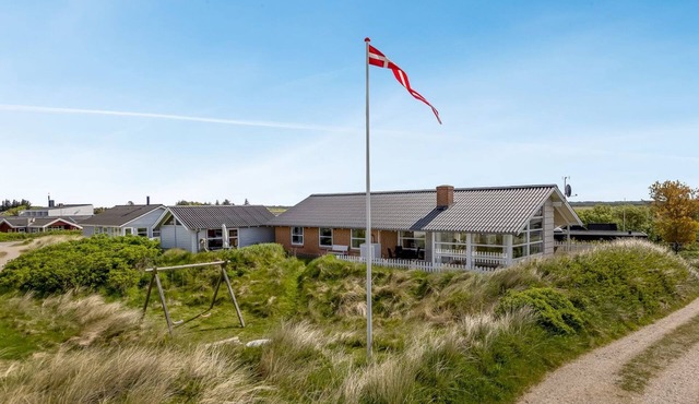 "Gudmar" - 500m from the sea by Interhome