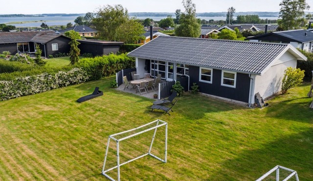 "Gudrun" - 250m from the sea by Interhome
