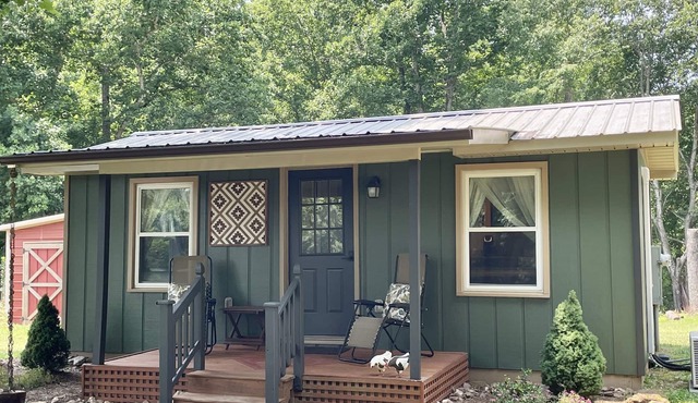 Guest Cabin at Good Earth Farm - 12 mins to TIEC