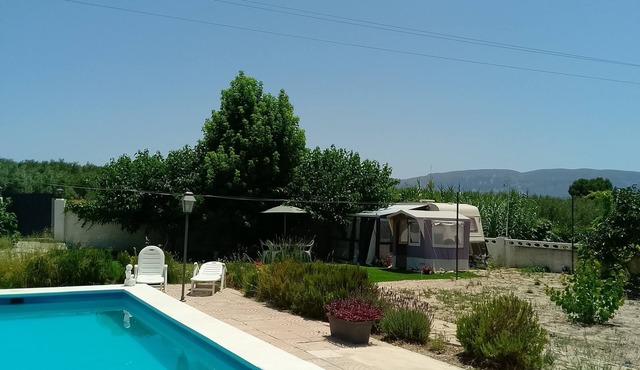 guest caravan with pool
