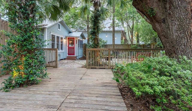 Guest Cottage | Walk to the Village & Lighthouse