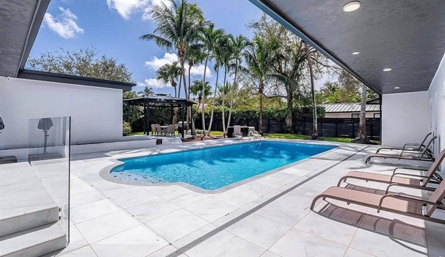 Guest Fav ★5.0 | Private Pool Estate | Half-Acre