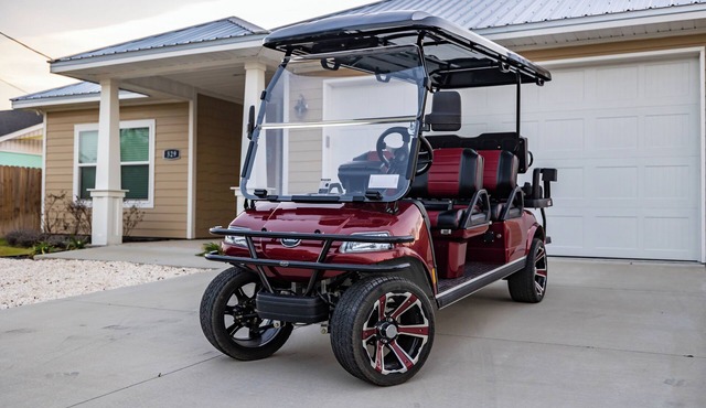 GUEST FAVORITE! FREE Golf Cart, HUGE NEW Deck w/Hot Tub, Dog Friendly!