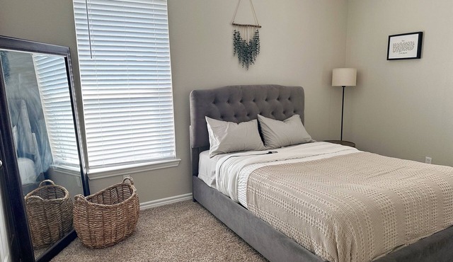 Guest Favorite - Medical area - 10 minutes from Downtown