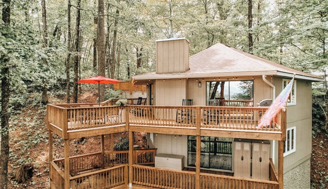 GUEST FAVORITE! Mountain Views, Golf, Hiking, Pickleball, FAMILY & PET Friendly