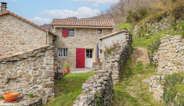 Guest Room “Les Terrasses de Collanges” with Mountain View and Wi-Fi