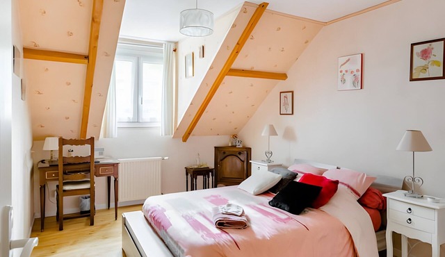 Guest Room “Chambre H” with Shared Terrace, Shared Garden, and Wi-Fi