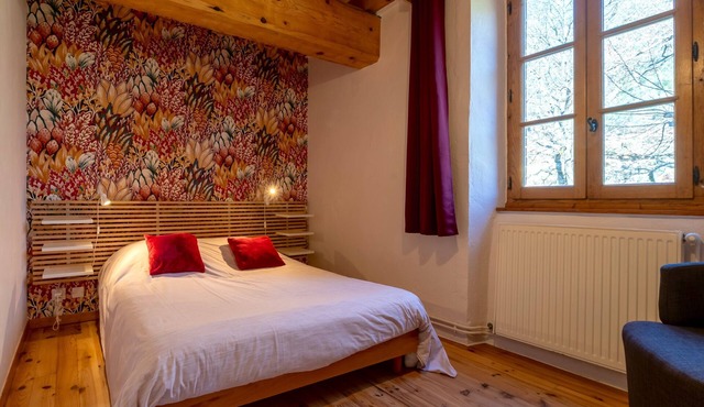 Guesthouse "La Chastanha - Room 1" with Mountain View