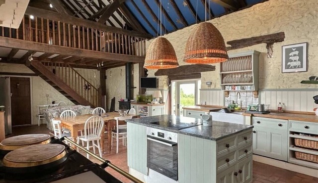 Guest Homes | Upper House