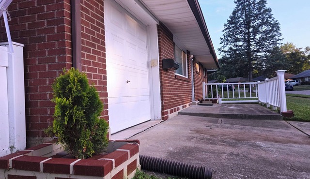 GUEST-HOUSE # 2- 3 Bedroom house in awesome Reynoldsburg