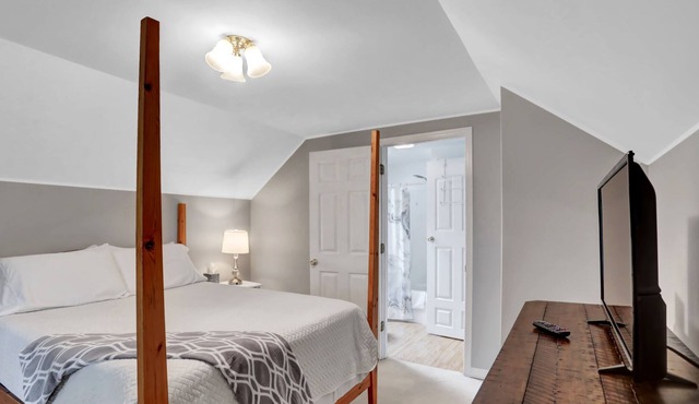 Guest house above garage in the countryside