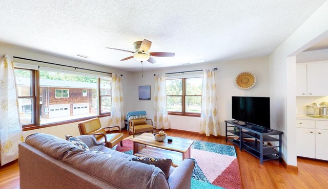 Guest House at Firefly Ridge
