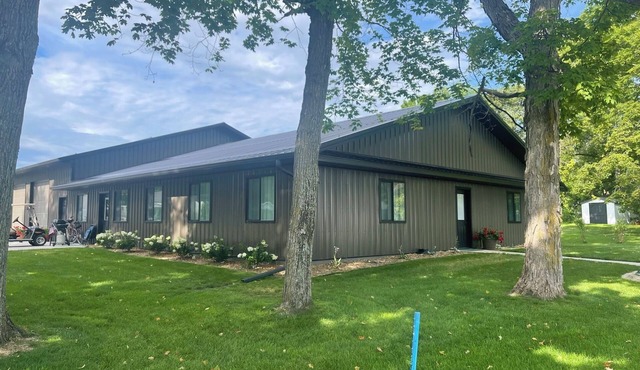 Guest House at Geneva Beach Resort - Views of Lake Geneva