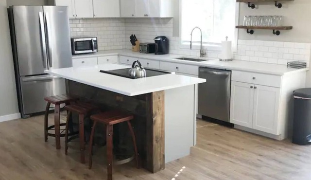 Guest House At Muret-Gaston Winery