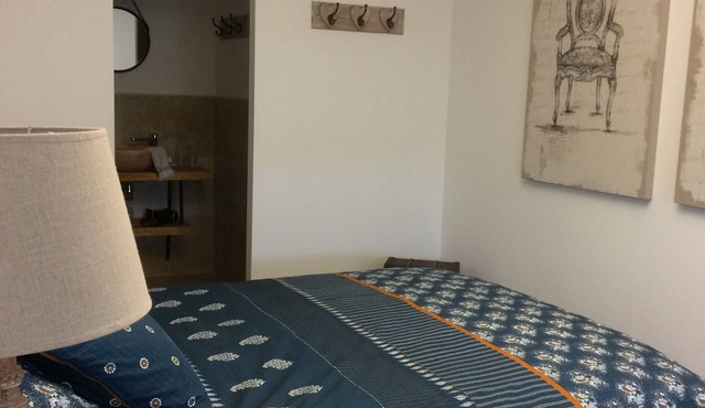 Guest House 'Au Plus Proche Des Vignes' with Private Terrace and Wi-Fi