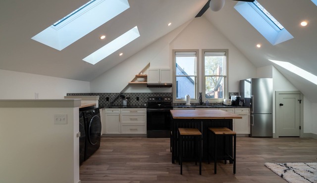 Guest House | Baker Neighborhood | Walk to Restaurants