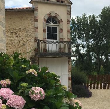 Guest house domaine de la Denerie with pool