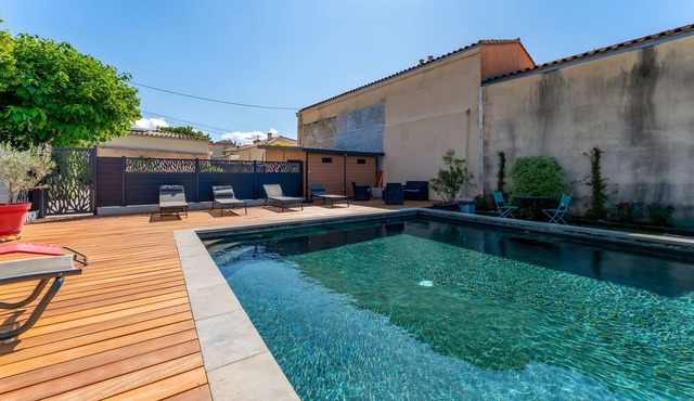 Guest House 'Double Supérieure' with Shared Pool, Private Terrace and Wi-Fi