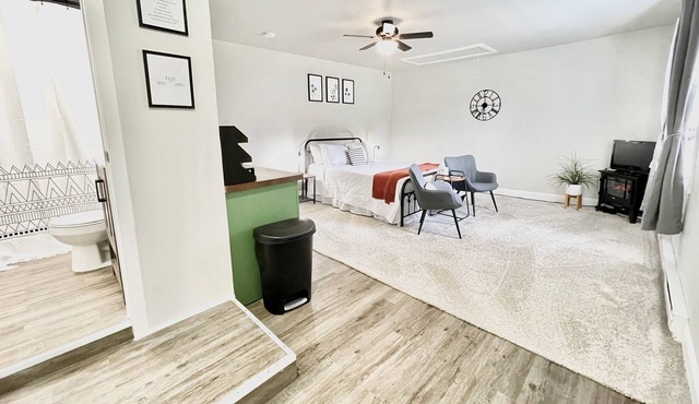 Guest House - Easy access to the interstate - minuets
