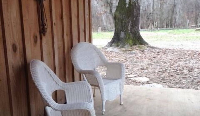 Guest House In Country With Plenty Of Privacy For A Weekend- Get Away.
