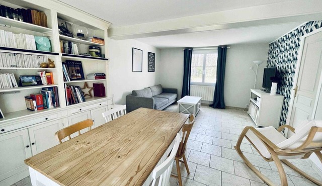 Guest house in Le Lys-Chantilly - Near Paris CDG, Disneyland and Parc Astérix