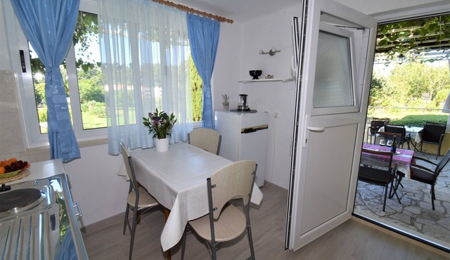 Guest House Kanjuo - Studio Apartment with Terrace and Garden View