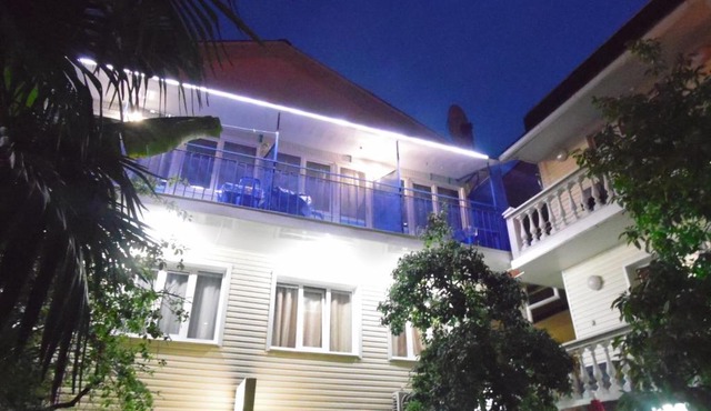 Guest House Lazurny Briz