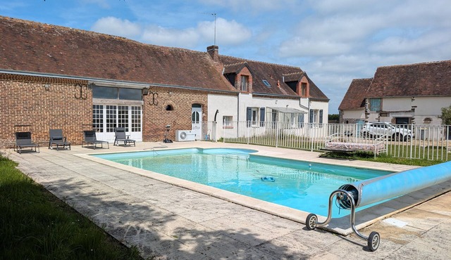 Guest House 'Les Hiboux' with Private Terrace, Private Garden and Wi-Fi