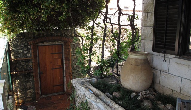 Guest House Maria 7 min walking from old town