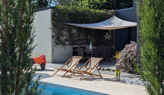 Guest house on the banks of the river Rance