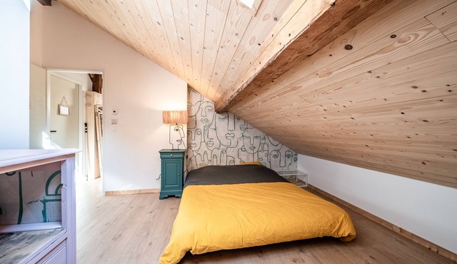 Guest House 'Printemps' with Mountain View, Private Terrace and Wi-Fi