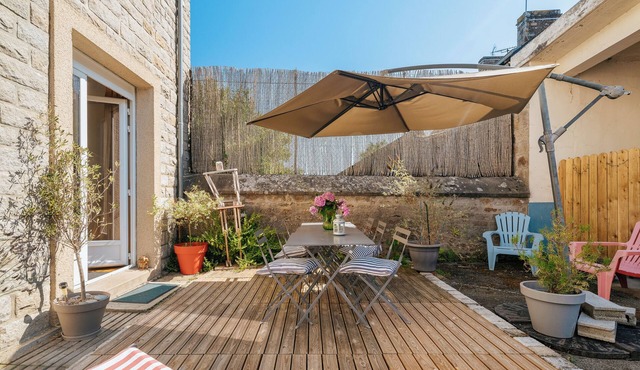 Guest House 'Retour Aux Sources' with Private Terrace and Wi-Fi