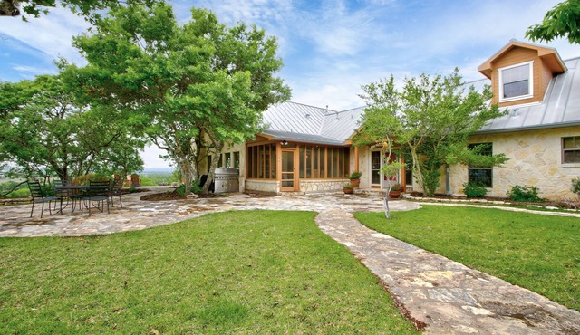 Guest House @Riven Rock Ranch in Comfort TX