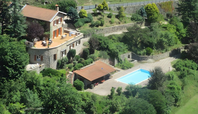 Guest Room 'Room 4 – Bleuet' with Shared Pool, Communal Terrace and Wi-Fi