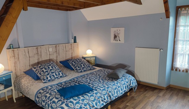 Guest Room 'Chambre Hiver' with Shared Garden and Wi-Fi