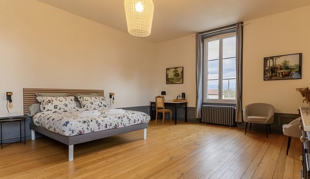 Guest Room 4 with Shared Terrace, Wi-Fi and Air Conditioning