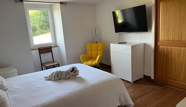 Guest Room at Domaine Cherps with Spa and Pool