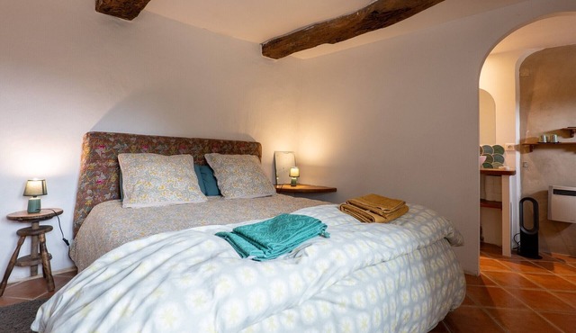 Guest Room “Chambre Au Calme” with Mountain View, Shared Terrace, and Wi-Fi