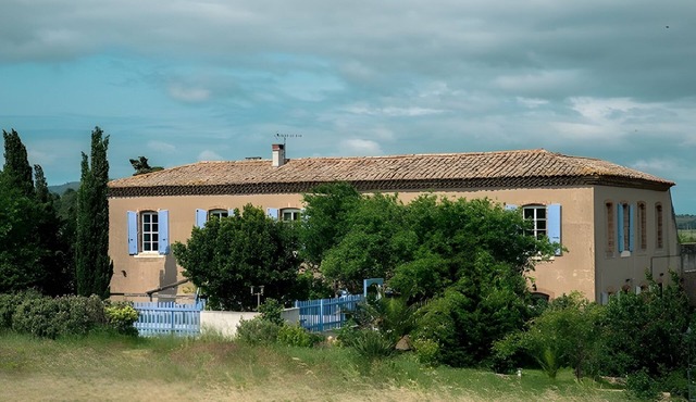Guest Room “Chambre Dora - Relais De L'Alaric” with Shared Pool, Garden & Wi-Fi