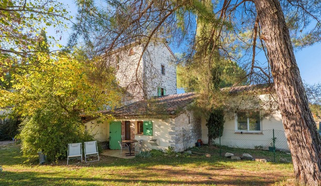 Guest Room 'Chambre La Louve' with Mountain View, Private Pool and Private Terrace