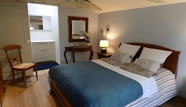 Guest Room “Domaine De La Barthe – Léonie” with Shared Pool, Terrace and Wi-Fi