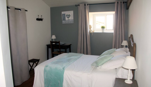 Guest Room 'Eléonore - Aux Charmes D’antan' with Shared Pool, Terrace, and Wi-Fi