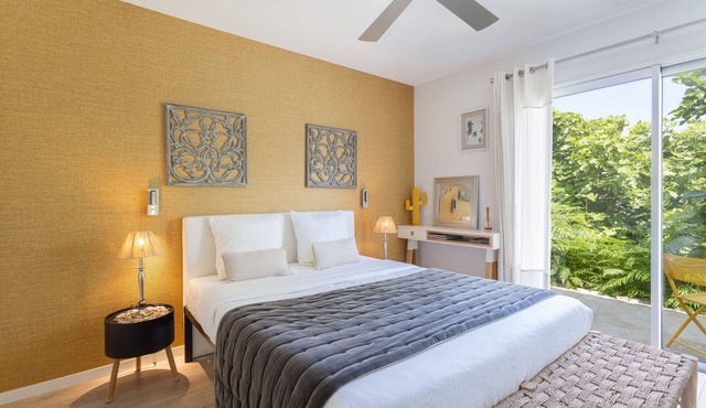 Guest Room 'Esprit Du Soleil' with Shared Pool, Wi-Fi, and Air Conditioning