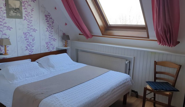 Guest Room 'Ferme des 4 Vents - Autan Room' with Sea View and Wi-Fi